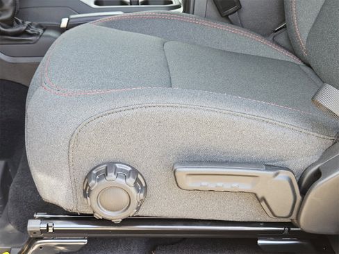 New 2025 Jeep Gladiator Rubicon w/ Convenience Group image 25