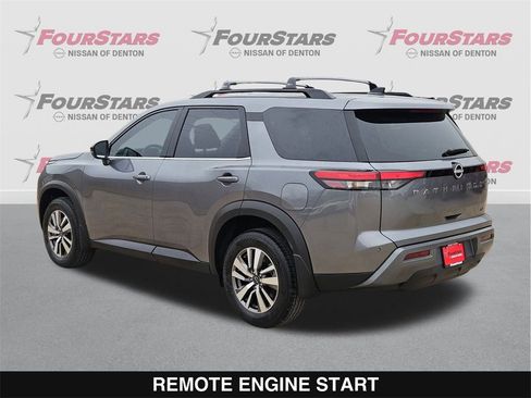 New 2026 Nissan Pathfinder SL image 7