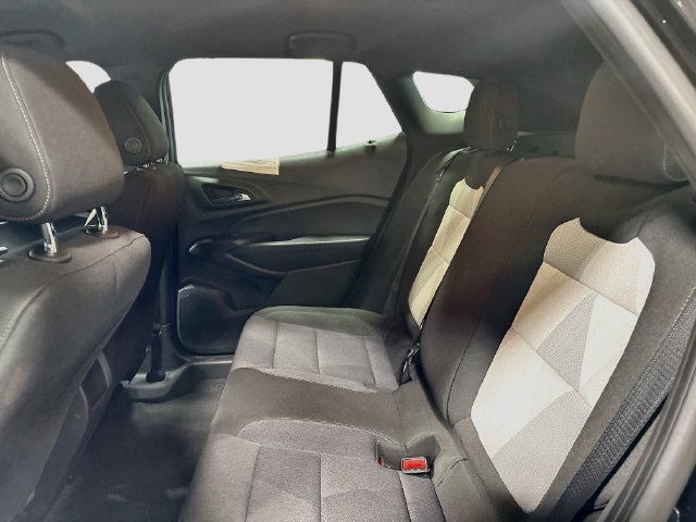 Used 2024 Chevrolet Trax RS FWD image 20