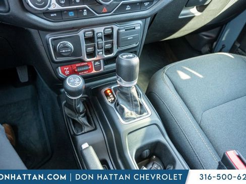 Used 2024 Jeep Wrangler Unlimited image 15