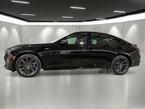 New 2026 Cadillac CT5 V image 2