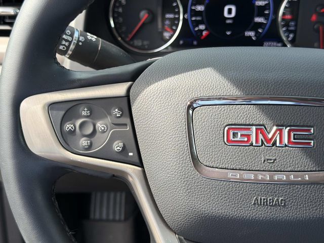Used 2023 GMC Acadia Denali w/ Denali Ultimate Package FWD image 29