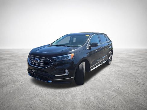 Used 2019 Ford Edge Titanium w/ Equipment Group 301A AWD/4WD image 4