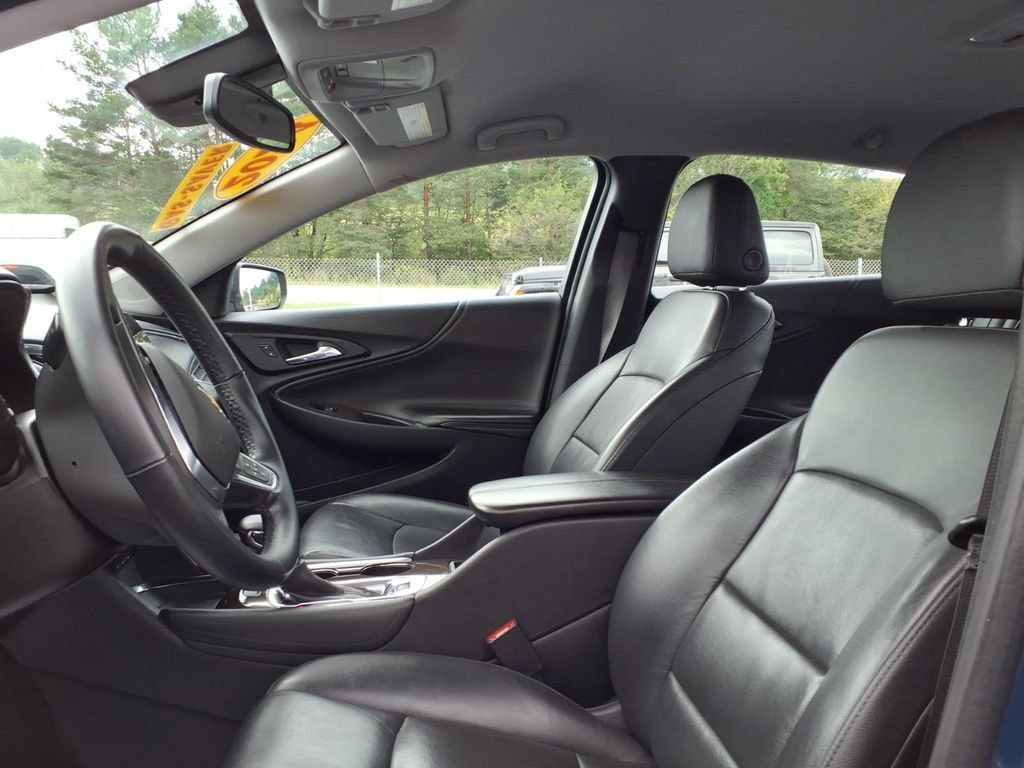Used 2024 Chevrolet Malibu LT FWD image 11