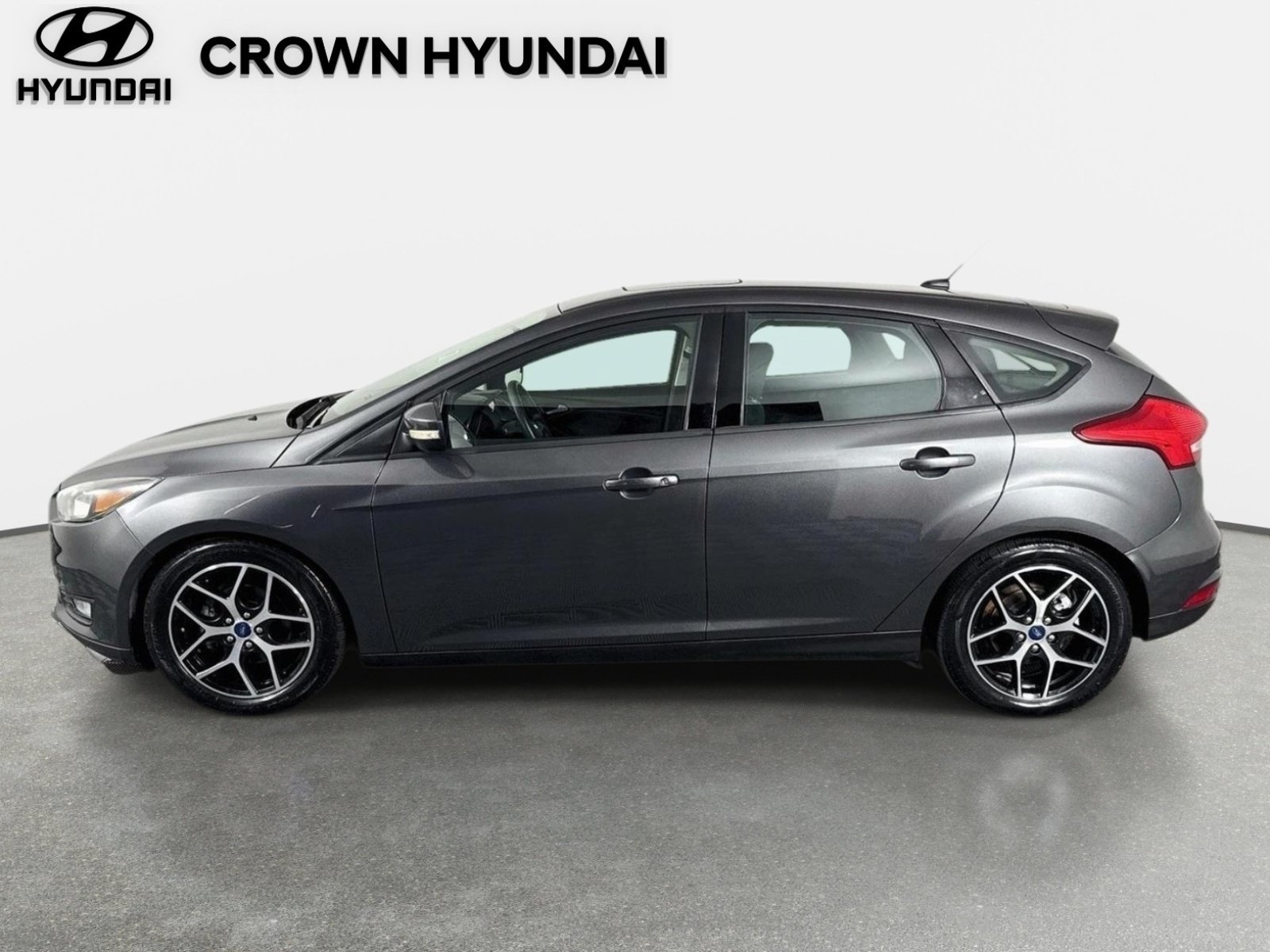 Used 2017 Ford Focus SEL FWD image 9