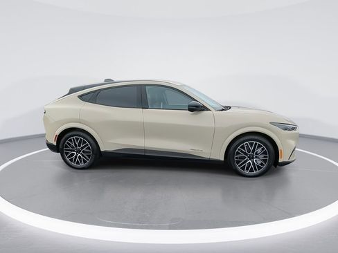 Used 2025 Ford Mustang Mach-E Premium image 9