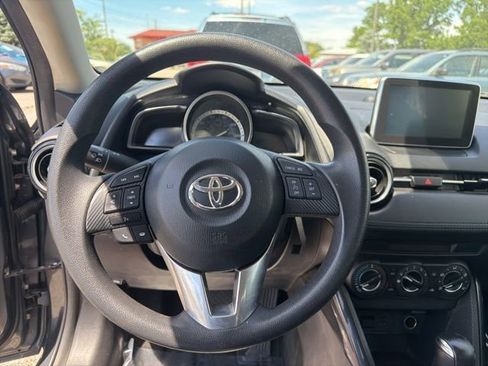 Used 2017 Toyota Yaris iA FWD image 9