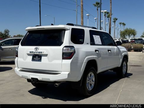 Used 2022 Toyota 4Runner SR5 Premium AWD/4WD image 7