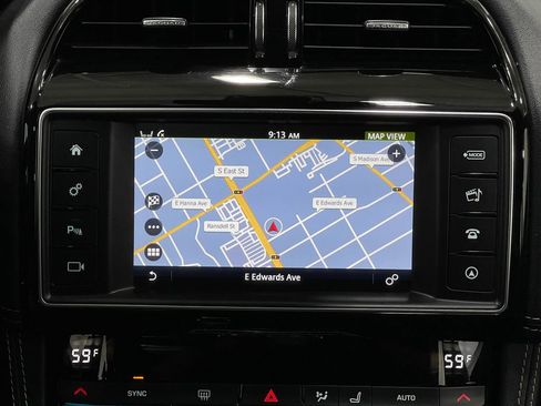 Used 2018 Jaguar F-PACE S image 10