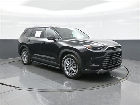 Certified 2026 Toyota Grand Highlander AWD image 1