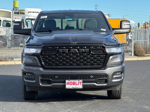 New 2026 RAM 1500 4x4 Crew Cab image 8