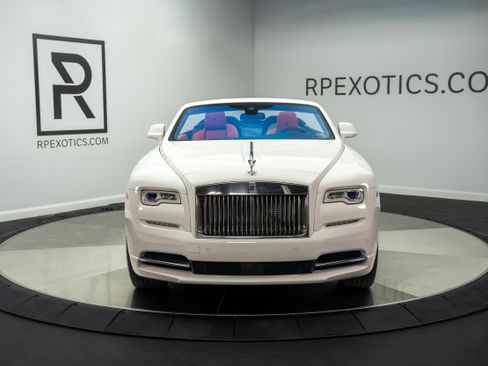Used 2017 Rolls-Royce Dawn RWD image 44