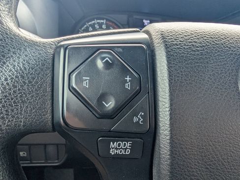 Used 2022 Toyota Tacoma SR AWD/4WD image 15