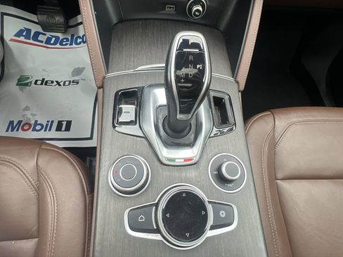 Used 2021 Alfa Romeo Stelvio Ti w/ Nero Edizione image 73