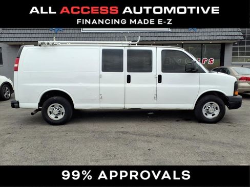 Used 2013 Chevrolet Express 3500 Extended image 1