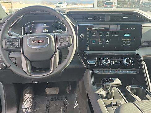 Used 2025 GMC Sierra 1500 AT4 image 13