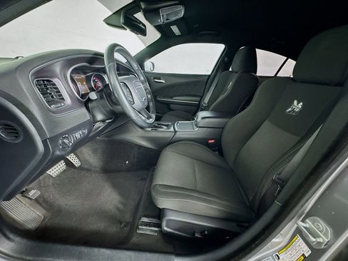 Used 2018 Dodge Charger R/T Scat Pack w/ Dynamics Package RWD image 12