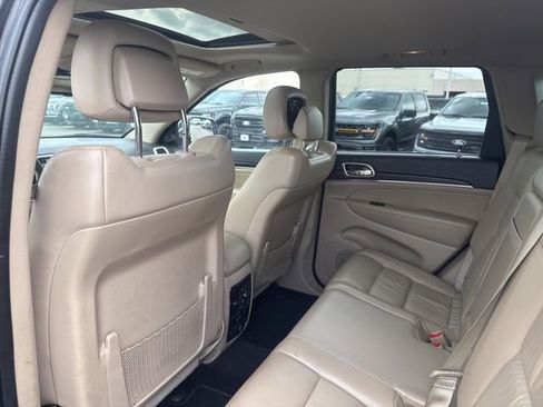 Used 2014 Jeep Grand Cherokee Limited w/ Trailer Tow Group IV image 19