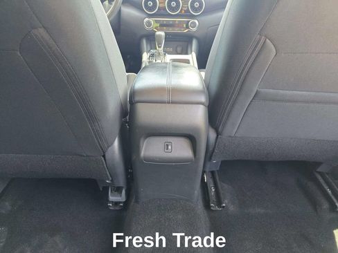 Used 2024 Nissan Sentra SV FWD image 9