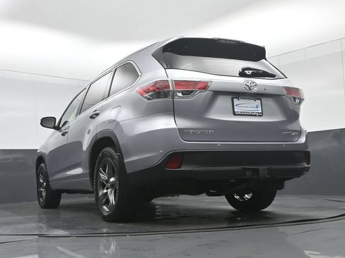Used 2016 Toyota Highlander Limited w/ Driver Technology Package AWD/4WD image 70