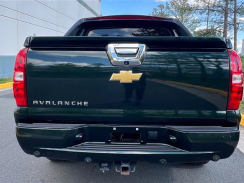 Used 2013 Chevrolet Avalanche LT RWD image 15