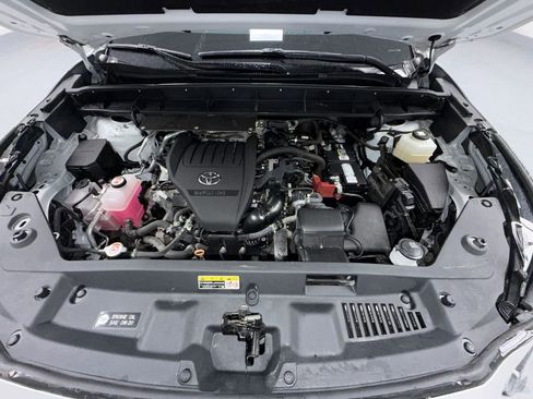 Used 2023 Toyota Highlander XLE AWD/4WD image 14