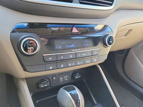 Used 2021 Hyundai Tucson Limited image 39