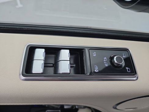 Certified 2021 Land Rover Range Rover P525 Westminster Edition image 28