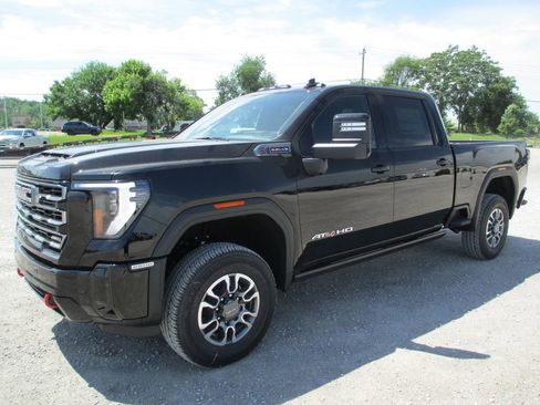 New 2026 GMC Sierra 2500 AT4 w/ AT4 Premium Plus Package AWD/4WD image 11