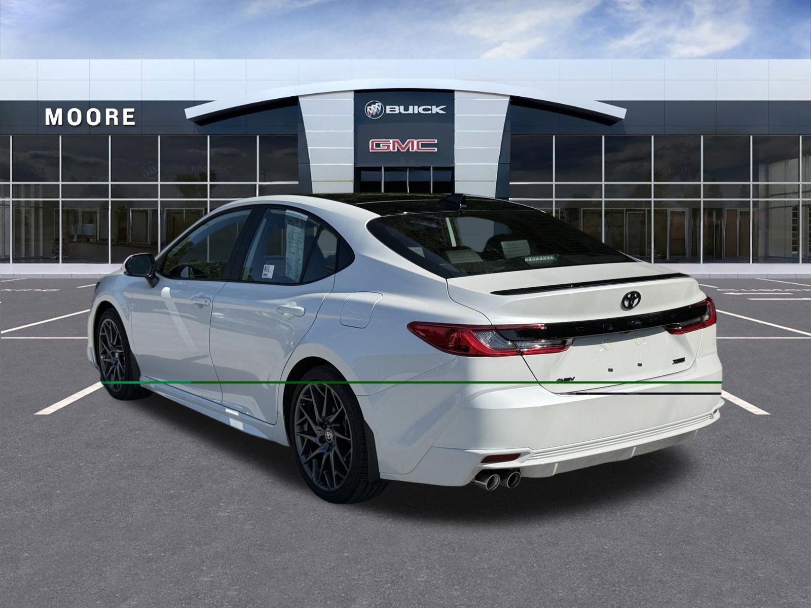 Used 2025 Toyota Camry XSE FWD image 5