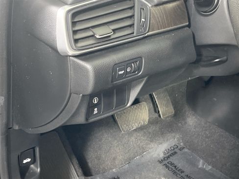 Used 2021 Honda Accord EX image 10