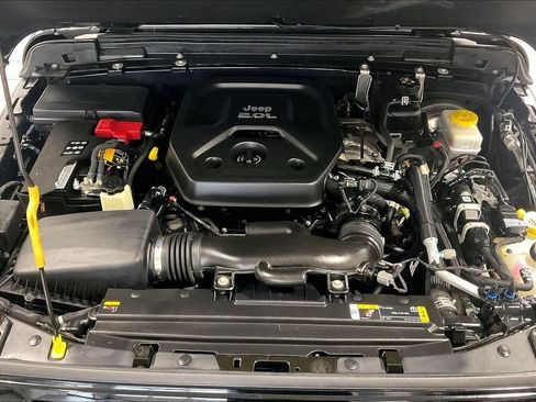 Used 2021 Jeep Wrangler Unlimited Sport AWD/4WD image 30