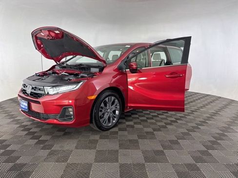 Used 2025 Honda Odyssey Touring image 14