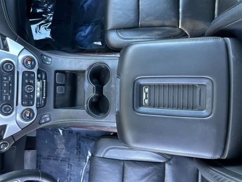 Used 2016 GMC Yukon SLT w/ Open Road Package image 16