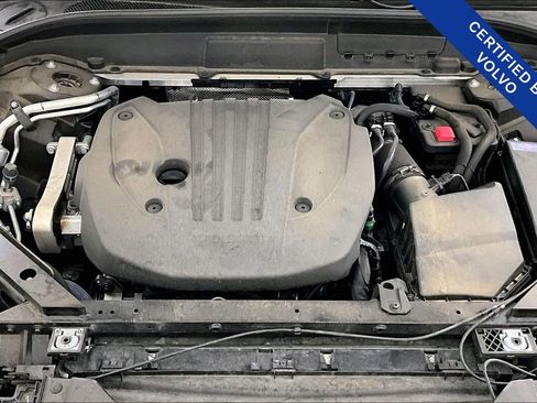 Certified 2023 Volvo XC60 B5 Ultimate w/ Climate Package image 12