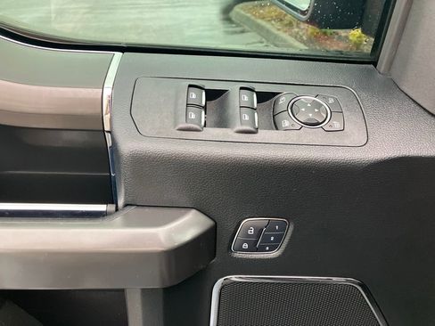 Used 2018 Ford F150 Lariat w/ Equipment Group 502A Luxury image 21