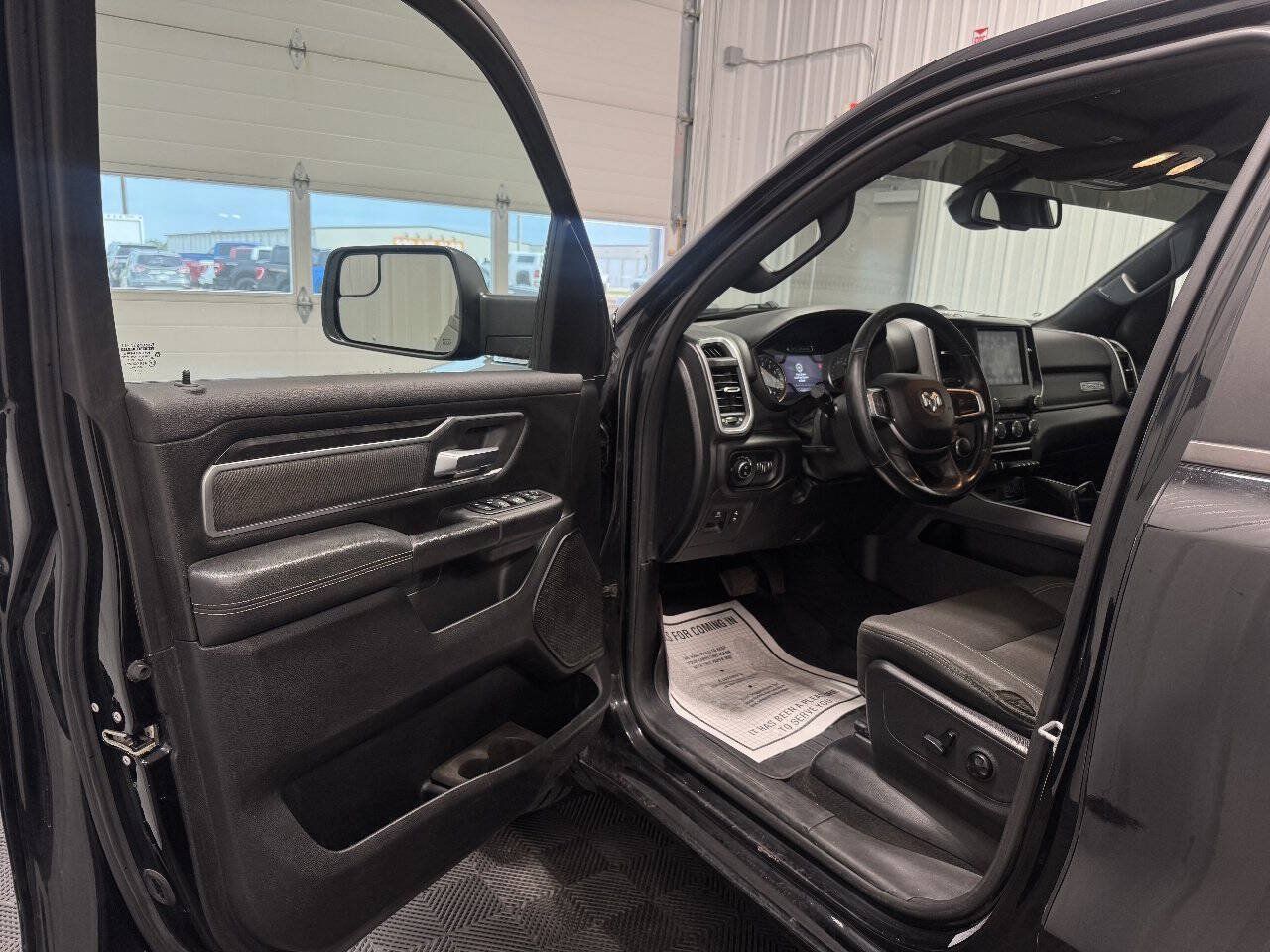 Used 2019 RAM 1500 Big Horn AWD/4WD image 5