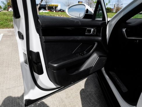 Used 2018 Porsche Panamera 4 image 45