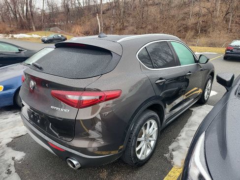 Used 2019 Alfa Romeo Stelvio Ti Lusso w/ Quick Order Package 22X Lusso image 6
