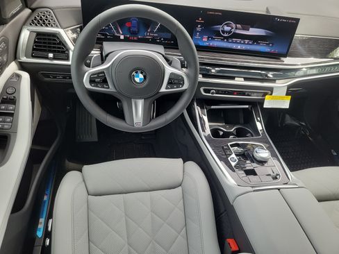 New 2027 BMW X7 xDrive40i w/ M Sport Package AWD/4WD image 7