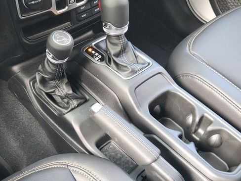 New 2026 Jeep Gladiator Sport AWD/4WD image 18