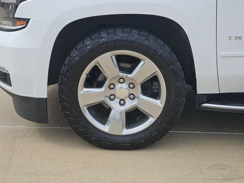 Used 2020 Chevrolet Tahoe Premier AWD/4WD image 13