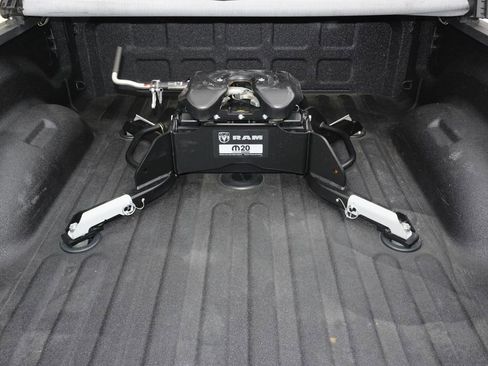 Used 2024 RAM 2500 Tradesman w/ Chrome Appearance Group image 32