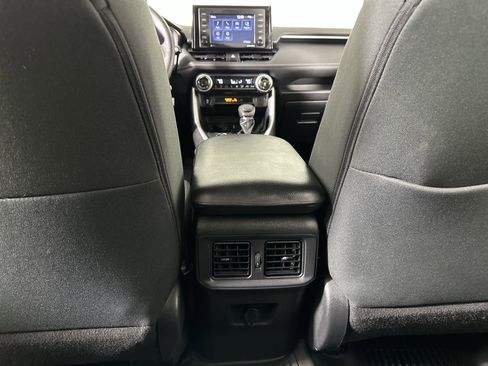 Used 2021 Toyota RAV4 LE image 58