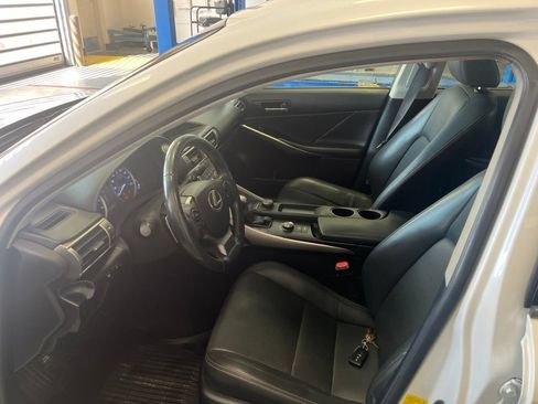 Used 2015 Lexus IS 250 AWD w/ Premium Package image 4