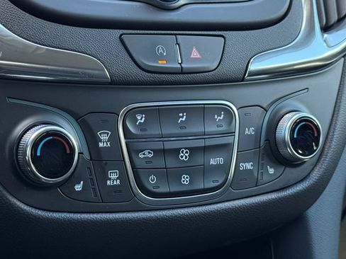 Used 2024 Chevrolet Equinox LT AWD/4WD image 26