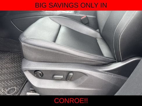 Used 2020 Volkswagen Atlas Cross Sport SE w/ Panoramic Sunroof Package FWD image 16