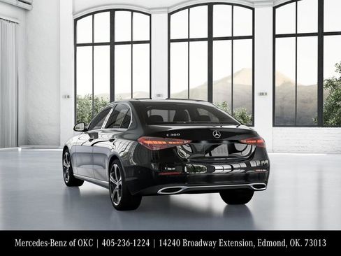 Used 2025 Mercedes-Benz C 300 Sedan image 27