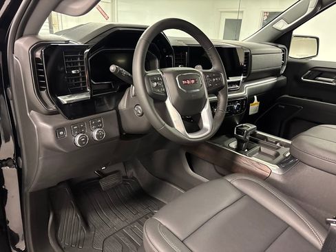 New 2026 GMC Sierra 1500 SLT image 27