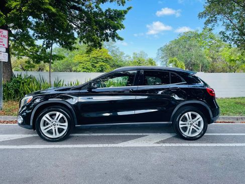 Used 2020 Mercedes-Benz GLA 250 w/ Convenience Package image 2